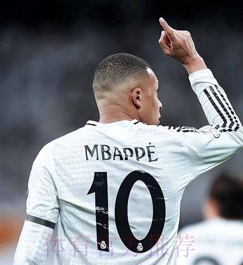 罗马诺:姆巴佩身披9号球衣 他尊重魔笛没索要10号 罗马诺:姆巴佩身披9号球衣 他尊重魔笛没索要10号